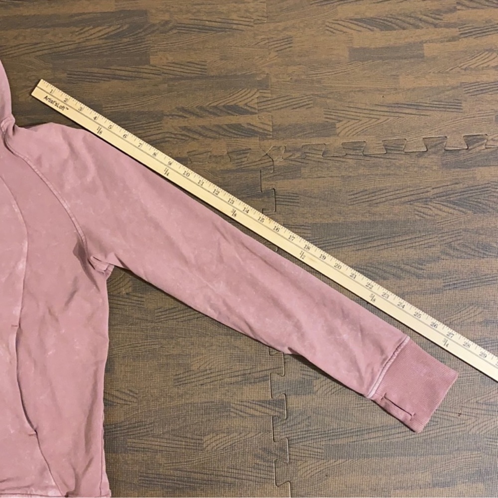 LIKE NEW | Lululemon | Snuggly Sweatshirt | Rustic Red/Pink | Size 6 - Picture 10 of 10